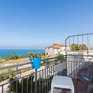 Couette-café A Mare, Castellammare del Golfo